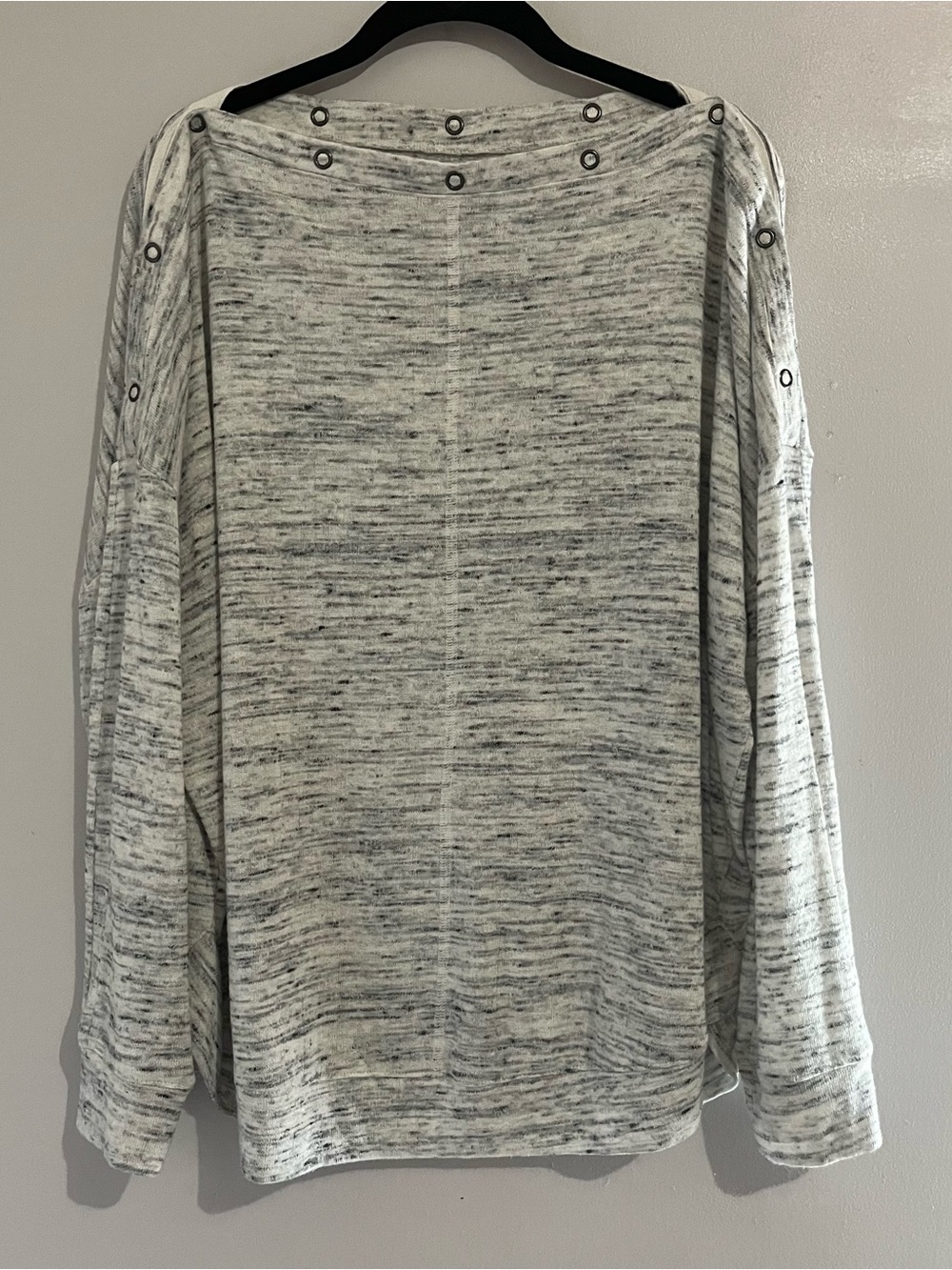 Maurices Light Heathered Gray Long Sleeve Top with button snap Details sz 0X